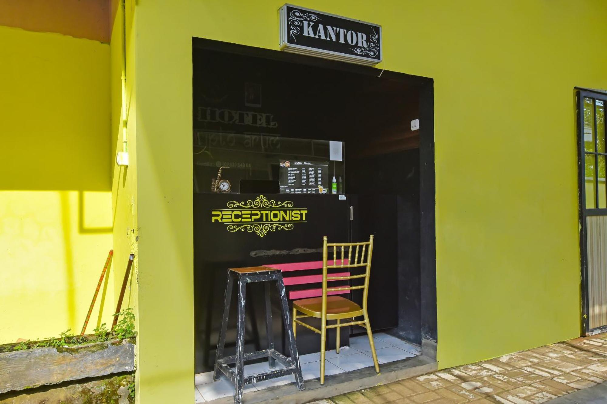 Spot On 91905 Hotel Cipto Arum 芝拉扎 外观 照片